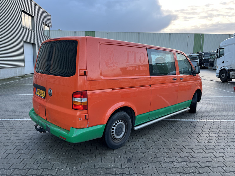 Volkswagen Transporter T5 2.5 TDI / L2 H1 / Double Cabin / Tow Bar - فان المدمجة, الشاحنات الصغيرة كابينة مزدوجة: صورة 2 Volkswagen Transporter T5 2.5 TDI / L2 H1 / Double Cabin / Tow Bar - فان المدمجة, الشاحنات الصغيرة كابينة مزدوجة: صورة 2