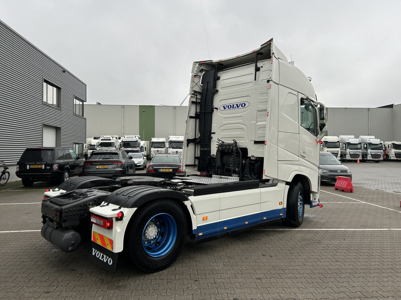 Volvo FH 500 Globetrotter / 775 dkm / New Tacho V2 / VEB+ / PTO Hydraulic - وحدة جر: صورة 2 Volvo FH 500 Globetrotter / 775 dkm / New Tacho V2 / VEB+ / PTO Hydraulic - وحدة جر: صورة 2