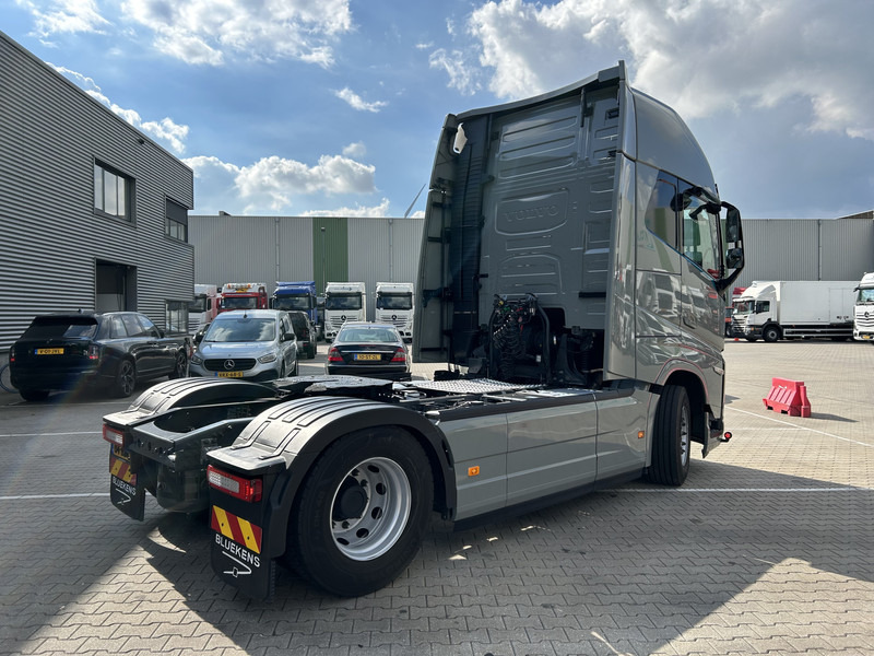 Volvo FH 500 Globetrotter XL / VEB+ / 2 Tanks / New Tacho V2 / APK TUV 07-26 - وحدة جر: صورة 2 Volvo FH 500 Globetrotter XL / VEB+ / 2 Tanks / New Tacho V2 / APK TUV 07-26 - وحدة جر: صورة 2