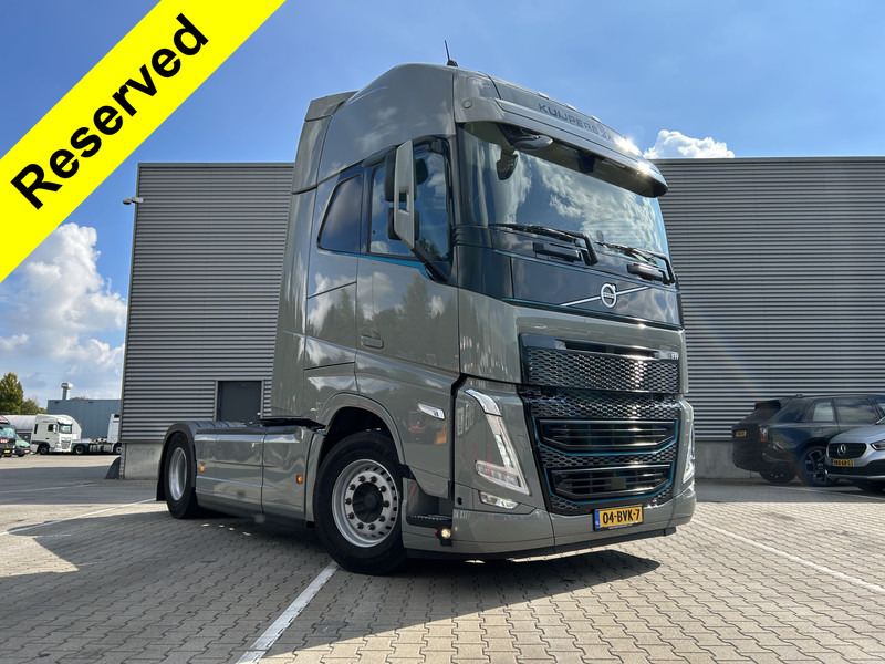 Volvo FH 500 Globetrotter XL / VEB+ / 2 Tanks / New Tacho V2 / APK TUV 07-26 - وحدة جر: صورة 1 Volvo FH 500 Globetrotter XL / VEB+ / 2 Tanks / New Tacho V2 / APK TUV 07-26 - وحدة جر: صورة 1