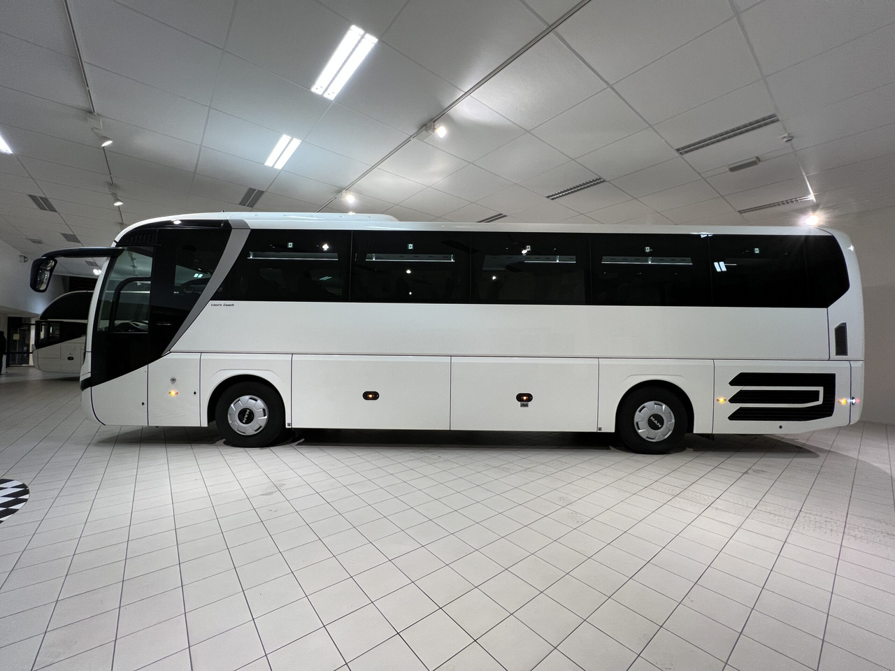 MAN Lions Coach R07 Euro 6E - مركبة كوتش: صورة 4 MAN Lions Coach R07 Euro 6E - مركبة كوتش: صورة 4