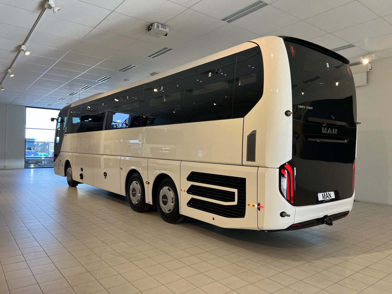 MAN Lions Coach R09 Euro 6E (Dark Edition) - مركبة كوتش: صورة 5 MAN Lions Coach R09 Euro 6E (Dark Edition) - مركبة كوتش: صورة 5