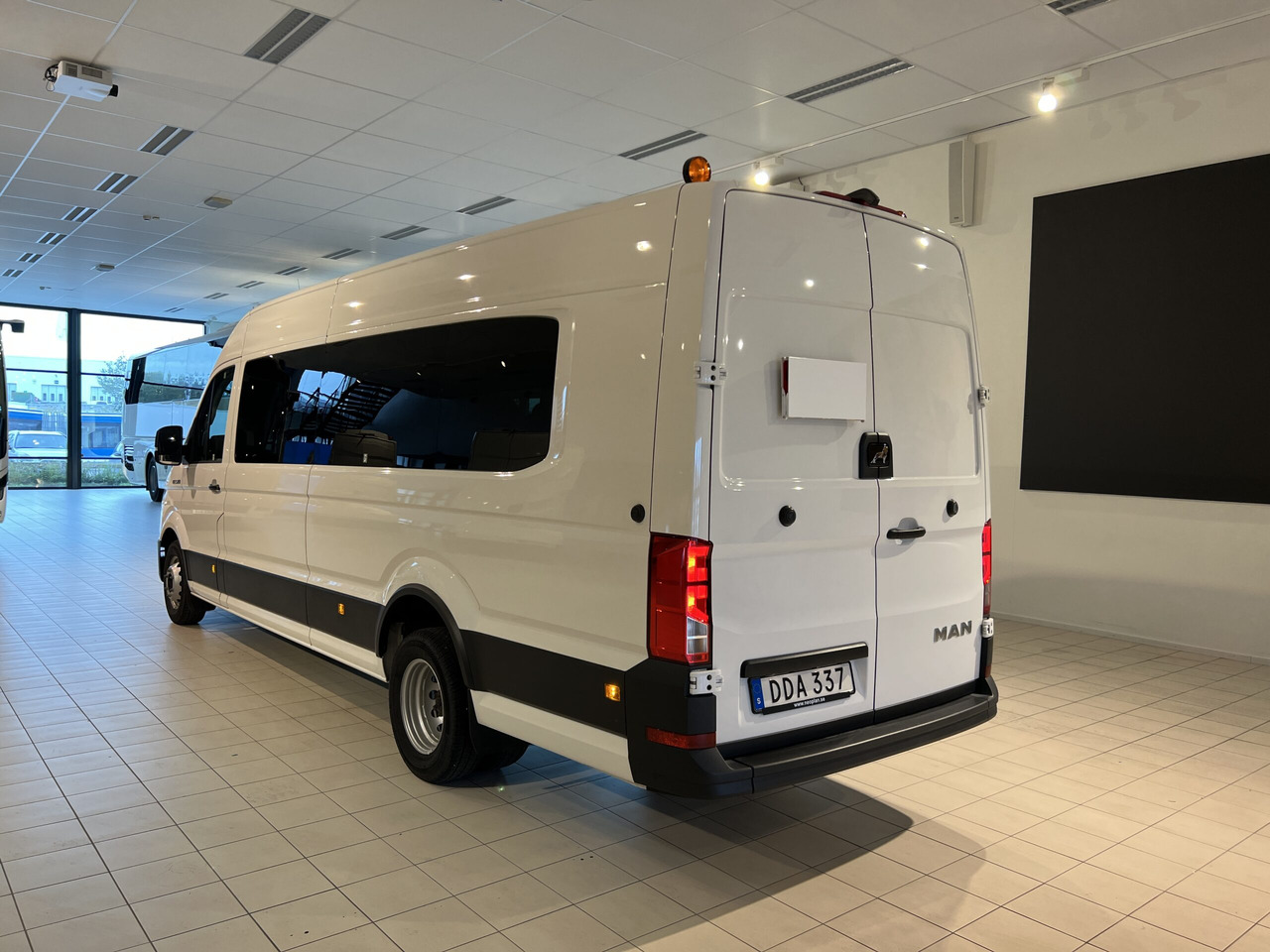 MAN TGE 5.160 Intercity - حافلة صغيرة, ميكروباص: صورة 4 MAN TGE 5.160 Intercity - حافلة صغيرة, ميكروباص: صورة 4