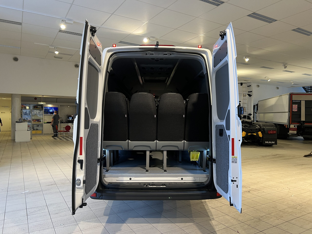 حافلة صغيرة, ميكروباص MAN TGE 6.160 Intercity: صورة 8