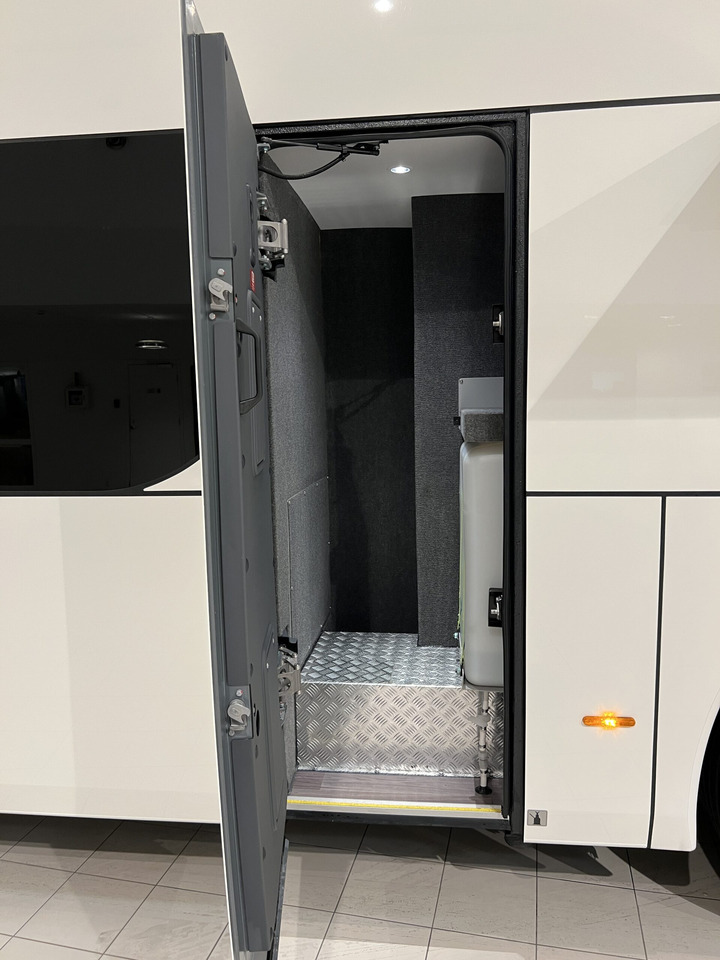 مركبة كوتش NEOPLAN SKYLINER P06 Euro 6E V.I.P / Exclusive Class (Dark Edition): صورة 22