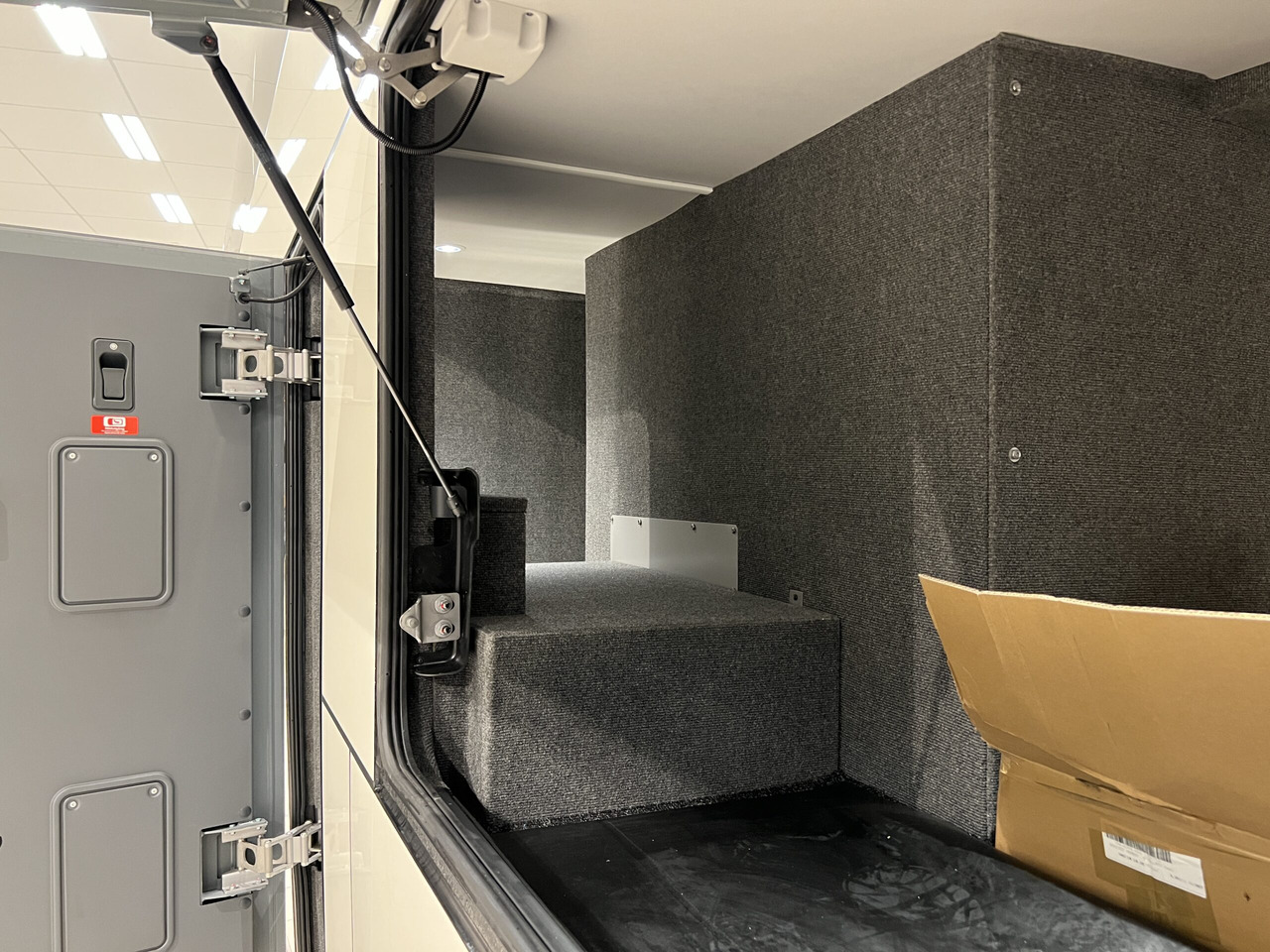 مركبة كوتش NEOPLAN SKYLINER P06 Euro 6E V.I.P / Exclusive Class (Dark Edition): صورة 25