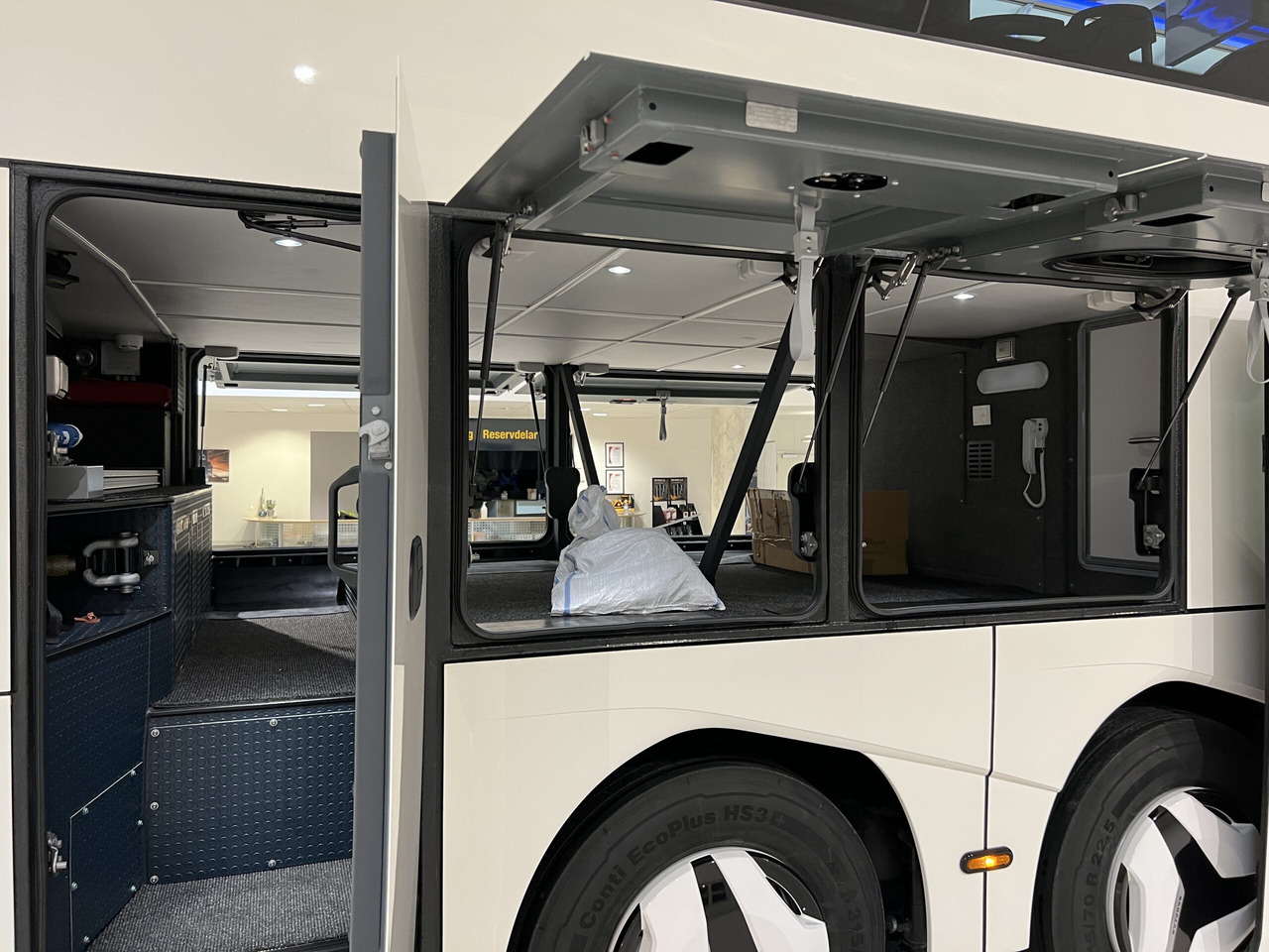 مركبة كوتش NEOPLAN SKYLINER P06 Euro 6E V.I.P / Exclusive Class (Dark Edition): صورة 40