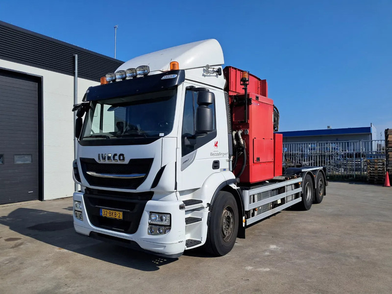 Iveco - شاحنة النفايات: صورة 1 Iveco - شاحنة النفايات: صورة 1