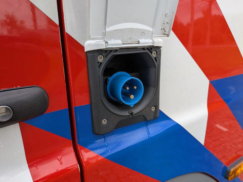 Mercedes-Benz NG 1626 V8 - سيارة إطفاء: صورة 5 Mercedes-Benz NG 1626 V8 - سيارة إطفاء: صورة 5