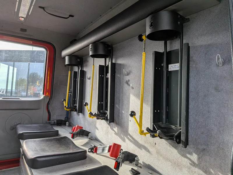 Mercedes-Benz - سيارة إطفاء: صورة 5 Mercedes-Benz - سيارة إطفاء: صورة 5