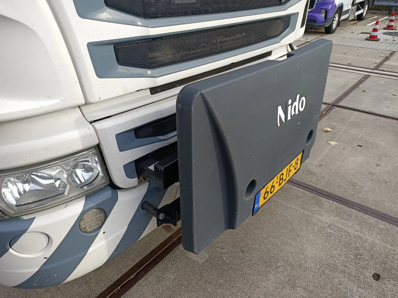 شاحنة Scania P320: صورة 8