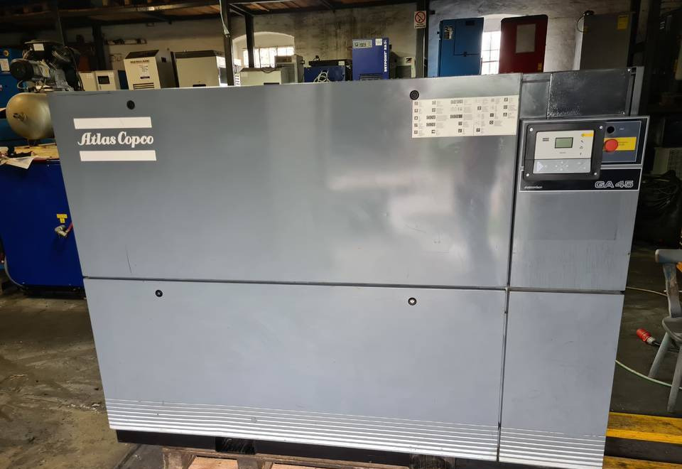 Kompresor śrubowy ATLAS COPCO GA 45 - الضاغط: صورة 1 Kompresor śrubowy ATLAS COPCO GA 45 - الضاغط: صورة 1