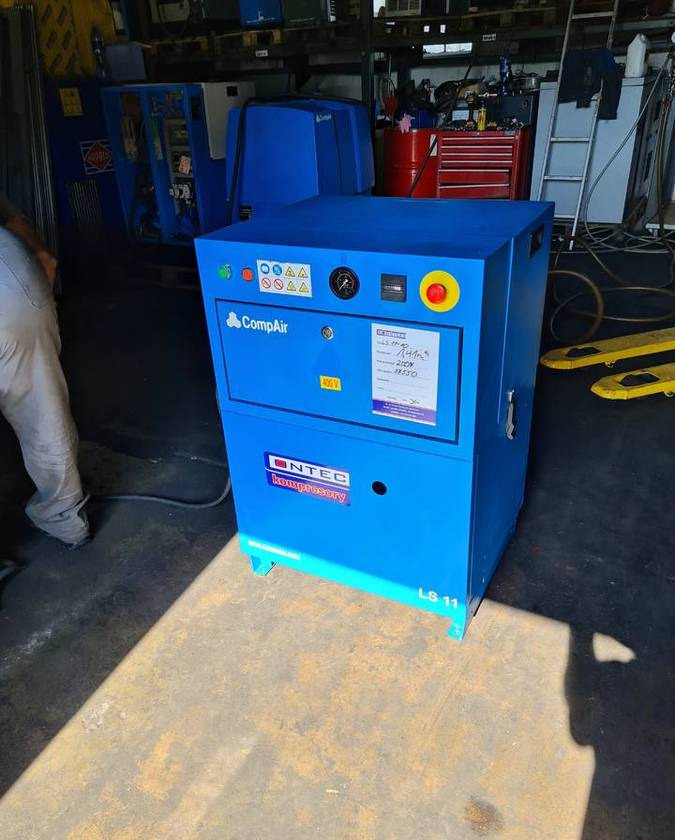 Kompresor śrubowy COMPAIR LS 11, 11 kw - الضاغط: صورة 4 Kompresor śrubowy COMPAIR LS 11, 11 kw - الضاغط: صورة 4