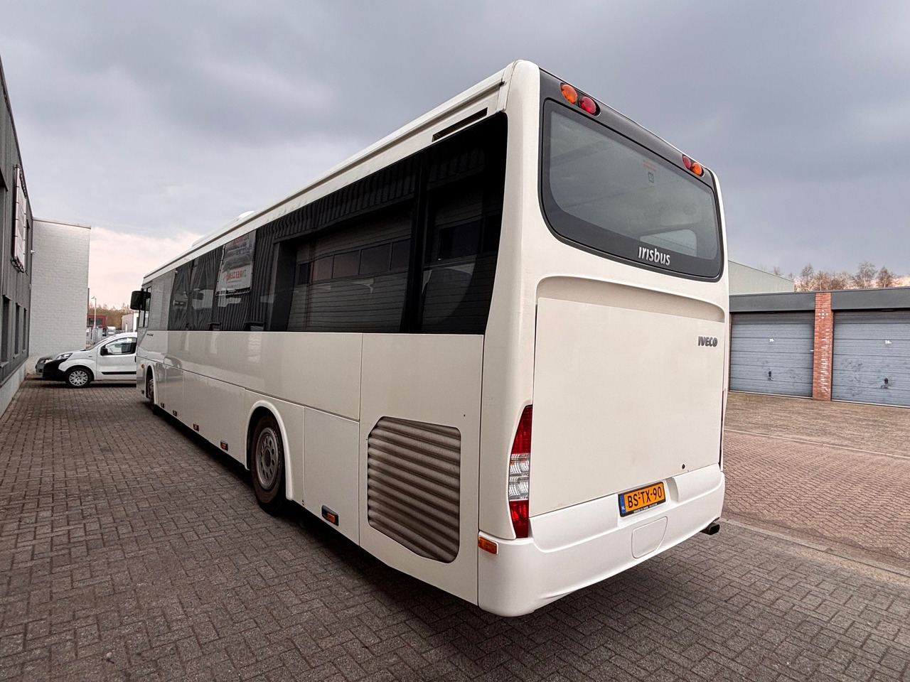 IVECO irisbus crosway - حافلة سوبربان: صورة 4 IVECO irisbus crosway - حافلة سوبربان: صورة 4