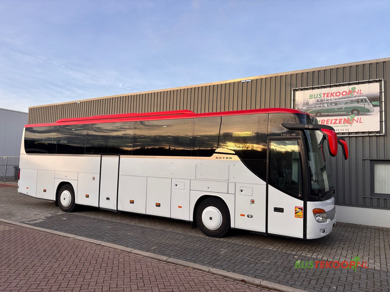SETRA S 415GT-HD - مركبة كوتش: صورة 1 SETRA S 415GT-HD - مركبة كوتش: صورة 1