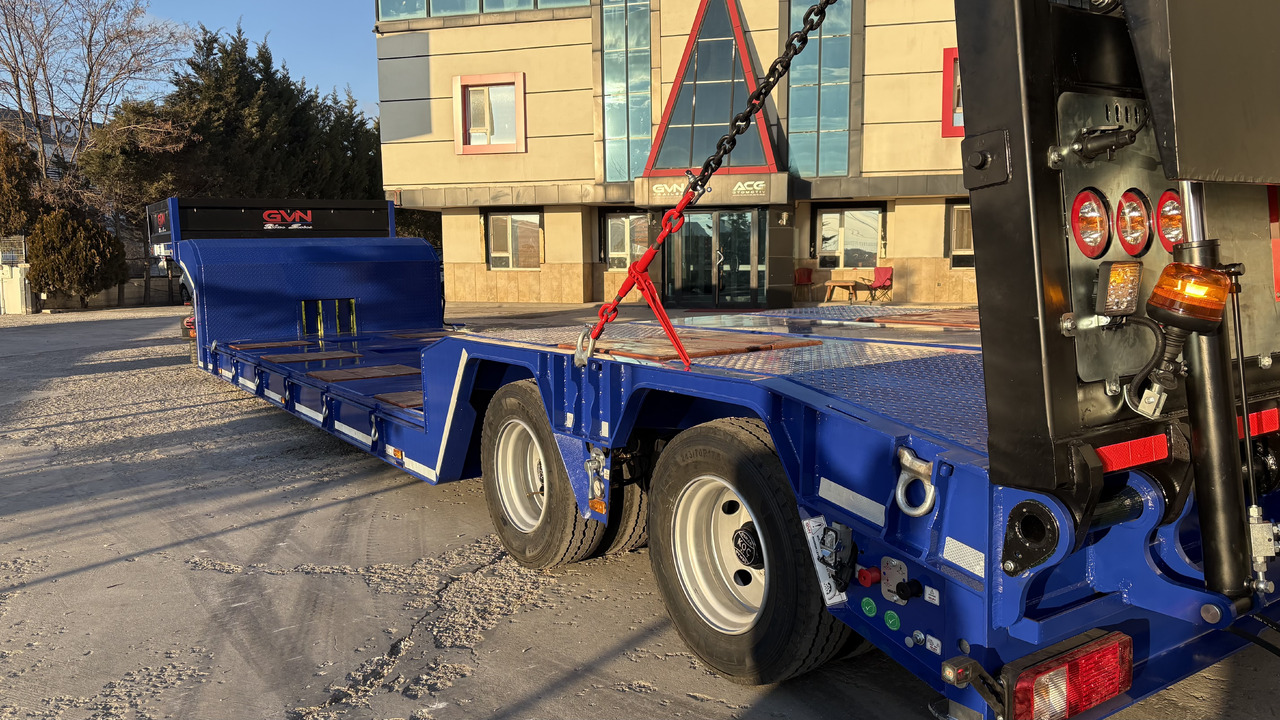 GVN Trailer 2 AXLE HYDRAULIC PLATFORM LOWBED - عربة منخفضة مسطحة نصف مقطورة: صورة 4 GVN Trailer 2 AXLE HYDRAULIC PLATFORM LOWBED - عربة منخفضة مسطحة نصف مقطورة: صورة 4