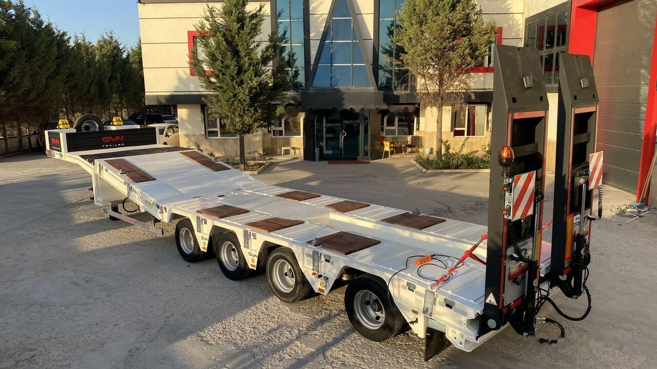 GVN Trailer 4 AXLE HYDRAULIC PLATFORM LOWBED - عربة منخفضة مسطحة نصف مقطورة: صورة 4 GVN Trailer 4 AXLE HYDRAULIC PLATFORM LOWBED - عربة منخفضة مسطحة نصف مقطورة: صورة 4