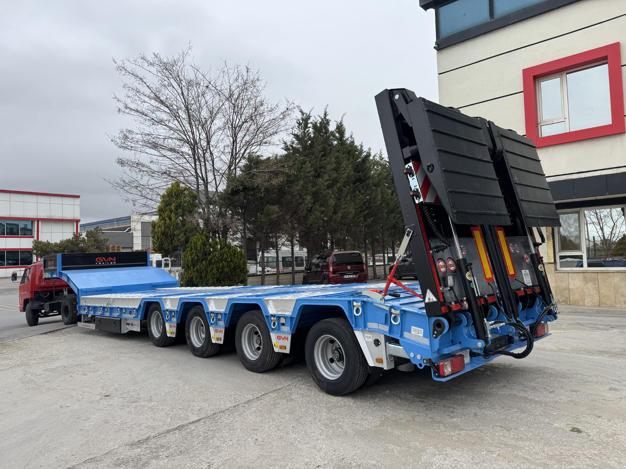 GVN Trailer 4 AXLE LOWBED WITH WHEEL RECESSES - عربة منخفضة مسطحة نصف مقطورة: صورة 1 GVN Trailer 4 AXLE LOWBED WITH WHEEL RECESSES - عربة منخفضة مسطحة نصف مقطورة: صورة 1