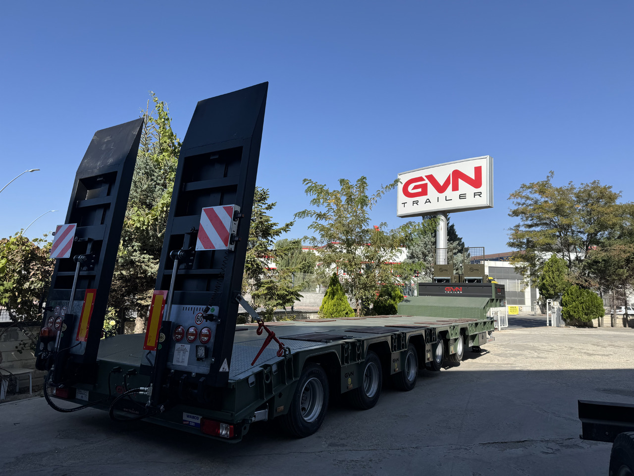 GVN Trailer 5 AXLE LOWBED - عربة منخفضة مسطحة نصف مقطورة: صورة 5 GVN Trailer 5 AXLE LOWBED - عربة منخفضة مسطحة نصف مقطورة: صورة 5