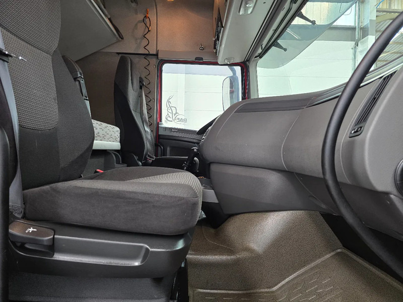 وحدة جر DAF XF 106.460 SPACECAB / INTARDER /MANUEL: صورة 11