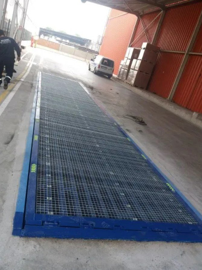 Embeded loading ramp-Buried loading ramp with tilting lip.AZ RAMP-EASY ST-10T - منحدر تحميل: صورة 5 Embeded loading ramp-Buried loading ramp with tilting lip.AZ RAMP-EASY ST-10T - منحدر تحميل: صورة 5