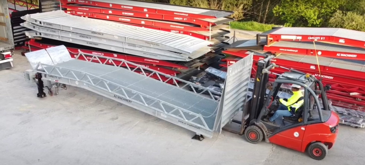 Loading Ramp with with hydraulic tilting bridge - AZ RAMP - STAR- 8T FULL GALVA - منحدر تحميل: صورة 3 Loading Ramp with with hydraulic tilting bridge - AZ RAMP - STAR- 8T FULL GALVA - منحدر تحميل: صورة 3