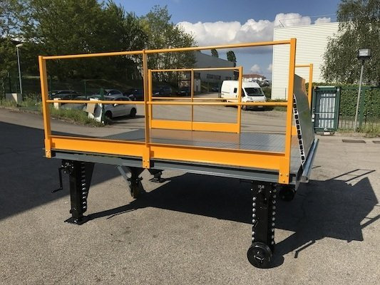 Mobil Loading Table AZ RAMP-SIMPLY 180 -10 T Capacity - منحدر تحميل: صورة 3 Mobil Loading Table AZ RAMP-SIMPLY 180 -10 T Capacity - منحدر تحميل: صورة 3