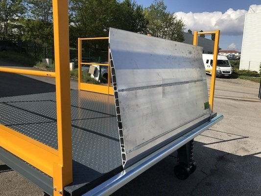 Mobil Loading Table AZ RAMP-SIMPLY 180 -10 T Capacity - منحدر تحميل: صورة 4 Mobil Loading Table AZ RAMP-SIMPLY 180 -10 T Capacity - منحدر تحميل: صورة 4