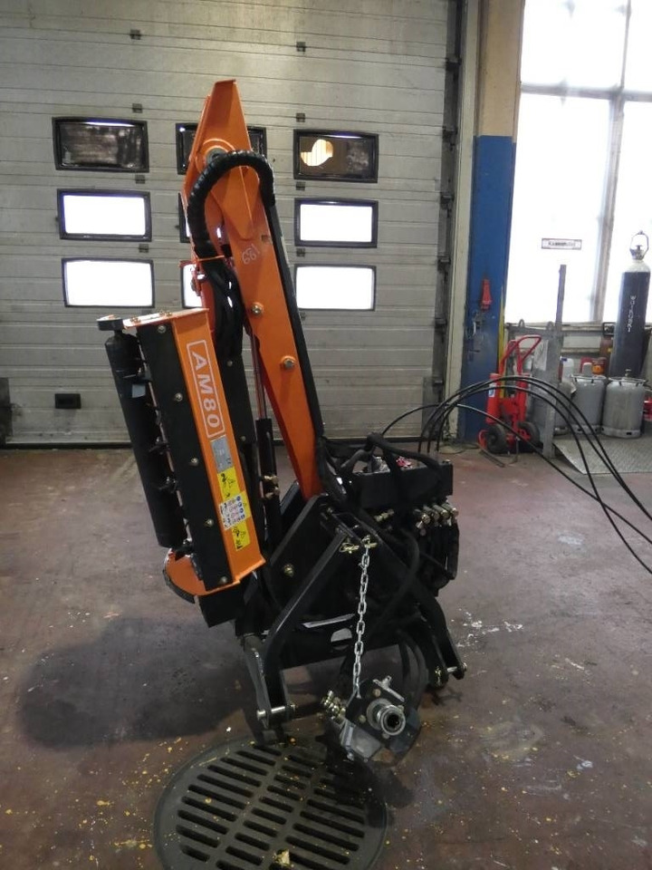 AM80 Puomimurskain  - جزازة رافعة: صورة 1 AM80 Puomimurskain  - جزازة رافعة: صورة 1