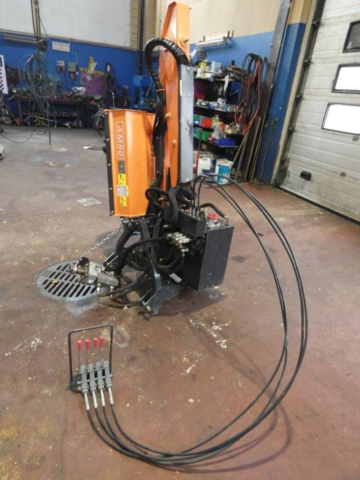 AM80 Puomimurskain  - جزازة رافعة: صورة 4 AM80 Puomimurskain  - جزازة رافعة: صورة 4