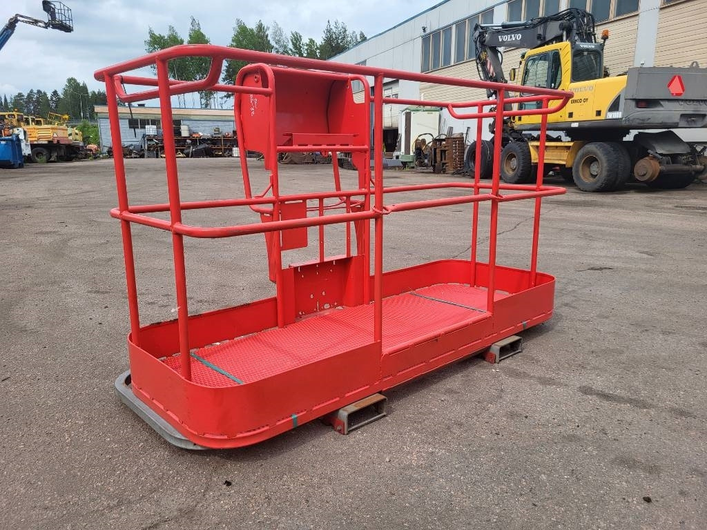 Manitou 200 ATJ kori - الرأسي رفع الصاري: صورة 1 Manitou 200 ATJ kori - الرأسي رفع الصاري: صورة 1