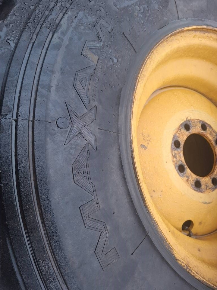 Maxam 17.5R25 4kpl renkaat - إطارات - آلات البناء: صورة 4 Maxam 17.5R25 4kpl renkaat - إطارات - آلات البناء: صورة 4