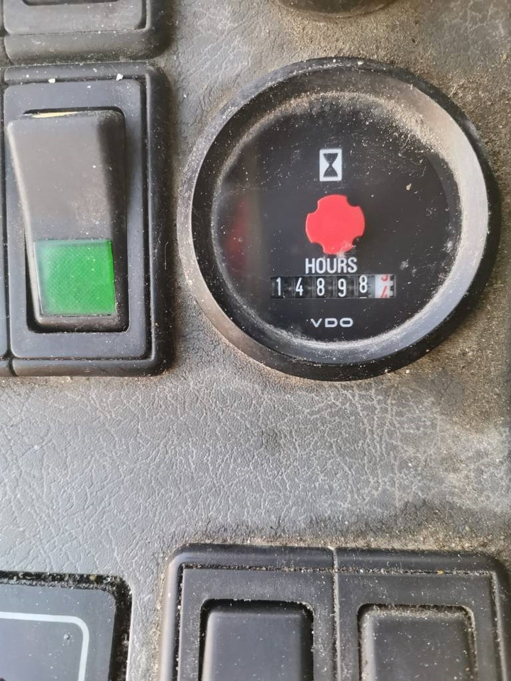 حفارة دولاب Volvo EW 180 B: صورة 14 حفارة دولاب Volvo EW 180 B: صورة 14