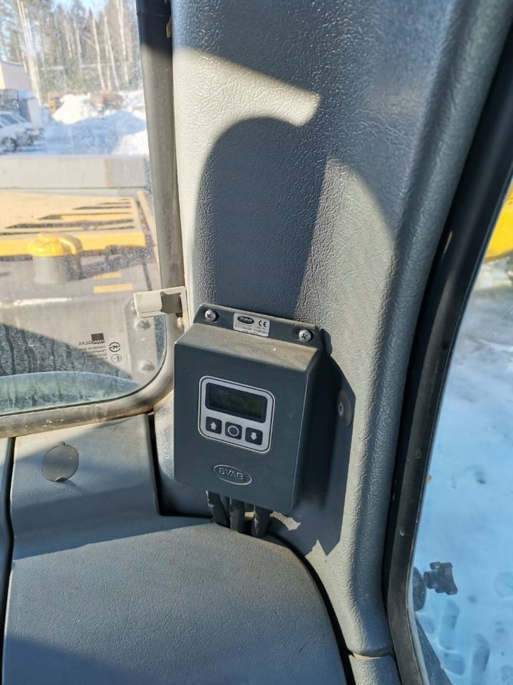 حفارة دولاب Volvo EW 180 B: صورة 11 حفارة دولاب Volvo EW 180 B: صورة 11