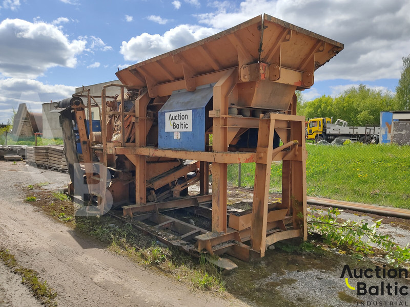 BMD RA700/4 - معدات حرث التربة: صورة 1 BMD RA700/4 - معدات حرث التربة: صورة 1