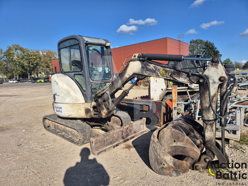 Bobcat 425 - حفارة مُصَّغرة: صورة 1 Bobcat 425 - حفارة مُصَّغرة: صورة 1