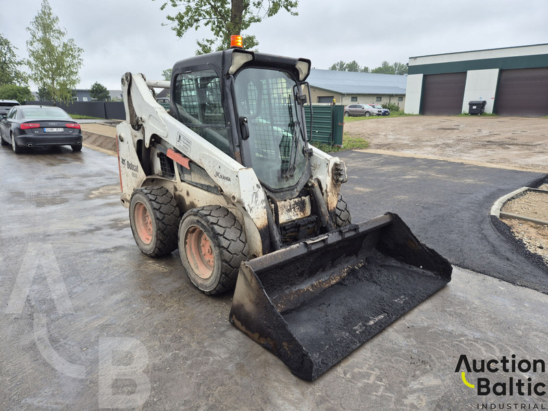 Bobcat S 530 - شيول صغير: صورة 1 Bobcat S 530 - شيول صغير: صورة 1