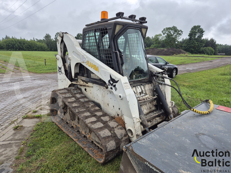 Bobcat T 320 - اللودر المجنزر: صورة 1 Bobcat T 320 - اللودر المجنزر: صورة 1