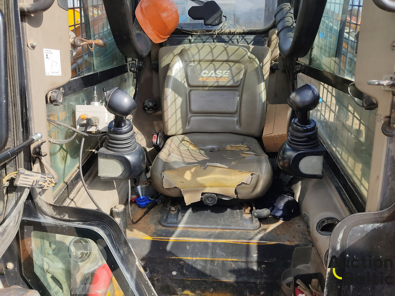 Case TR 320 - اللودر المجنزر: صورة 5 Case TR 320 - اللودر المجنزر: صورة 5