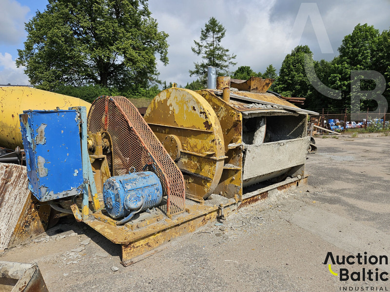 Concrete mixer - خلاطه اسمنت: صورة 1 Concrete mixer - خلاطه اسمنت: صورة 1