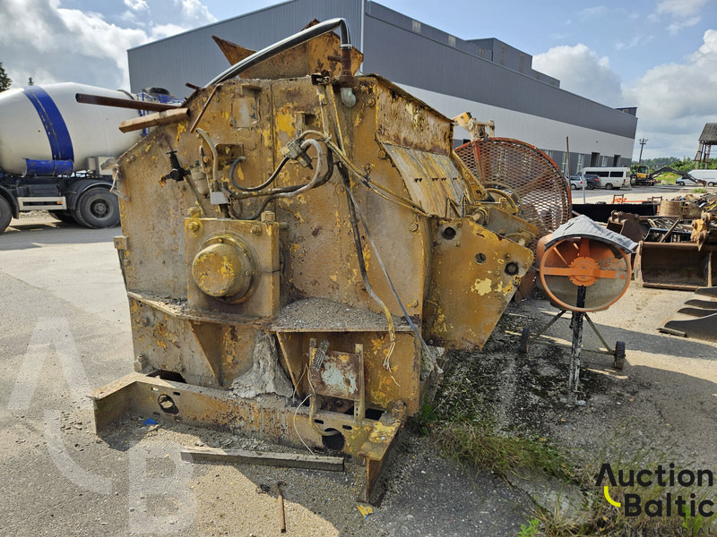 Concrete mixer - خلاطه اسمنت: صورة 3 Concrete mixer - خلاطه اسمنت: صورة 3