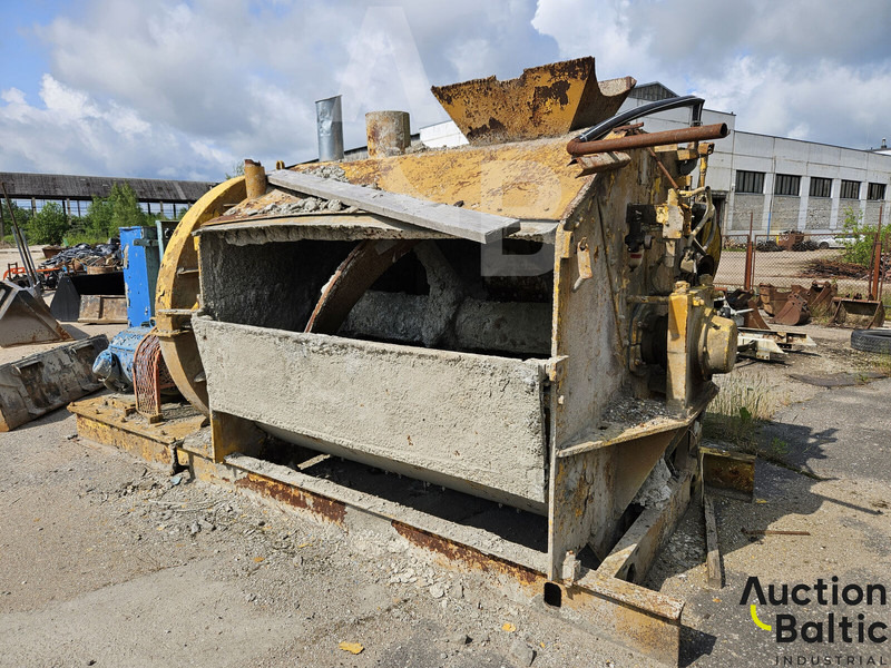 Concrete mixer - خلاطه اسمنت: صورة 2 Concrete mixer - خلاطه اسمنت: صورة 2