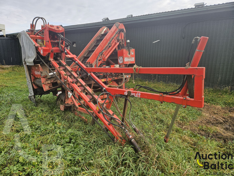 Dewulf P3K - حصادة موحَّدة: صورة 1 Dewulf P3K - حصادة موحَّدة: صورة 1