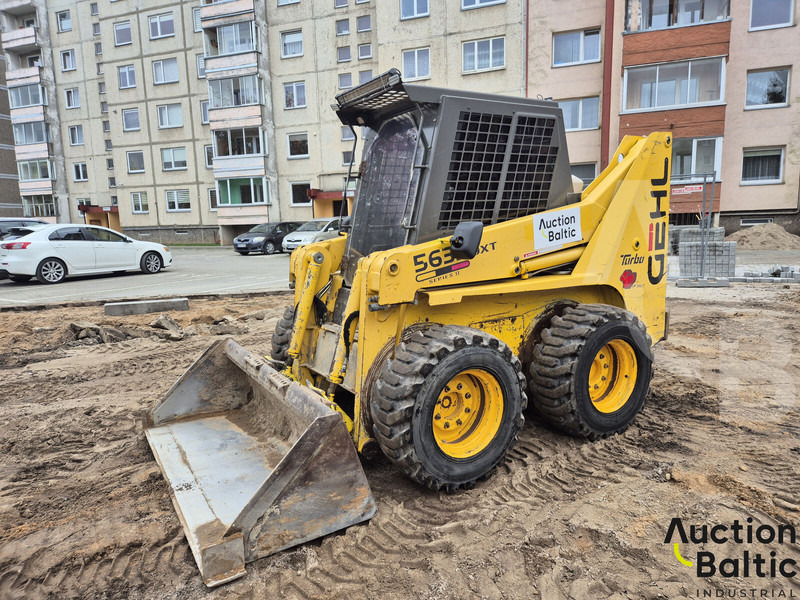 Gehl 5635 DXT 2 - شيول صغير: صورة 2 Gehl 5635 DXT 2 - شيول صغير: صورة 2