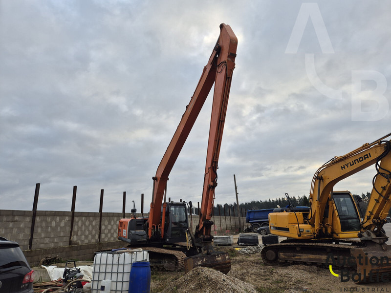 Hitachi ZX 210 LC-3 - حفار زحاف: صورة 1 Hitachi ZX 210 LC-3 - حفار زحاف: صورة 1