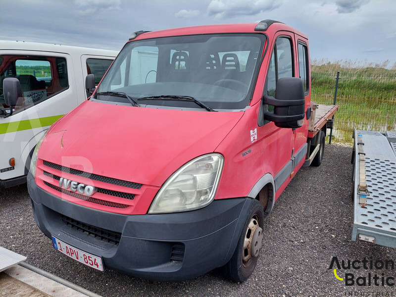 Iveco 50C18 - شاحنات مسطحة: صورة 1 Iveco 50C18 - شاحنات مسطحة: صورة 1