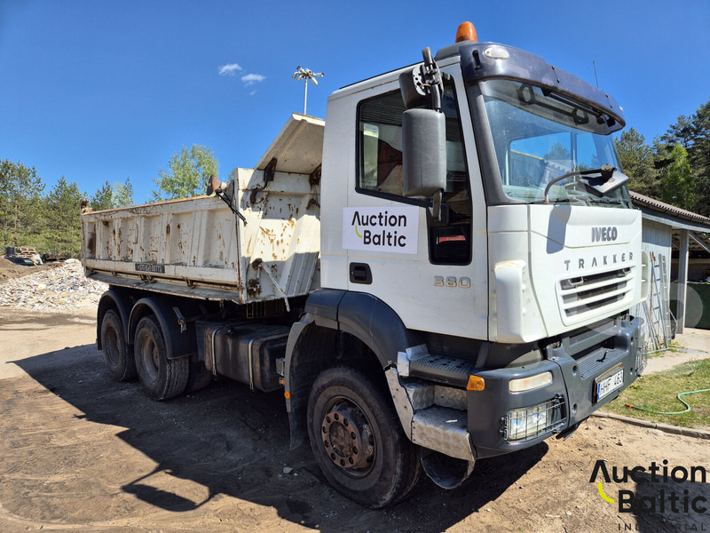 Iveco AD 260T - شاحنة قلاب: صورة 2 Iveco AD 260T - شاحنة قلاب: صورة 2