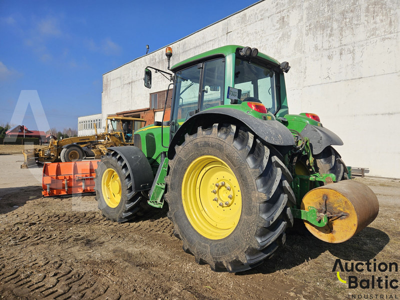 John Deere 6820 - جرار: صورة 4 John Deere 6820 - جرار: صورة 4