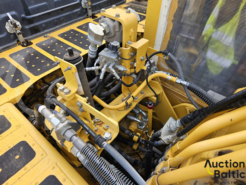 حفار زحاف Komatsu PC210LC-11: صورة 14