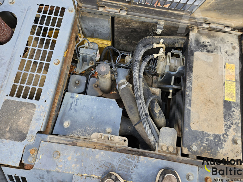 حفار زحاف Komatsu PC228USLC-3N0: صورة 13